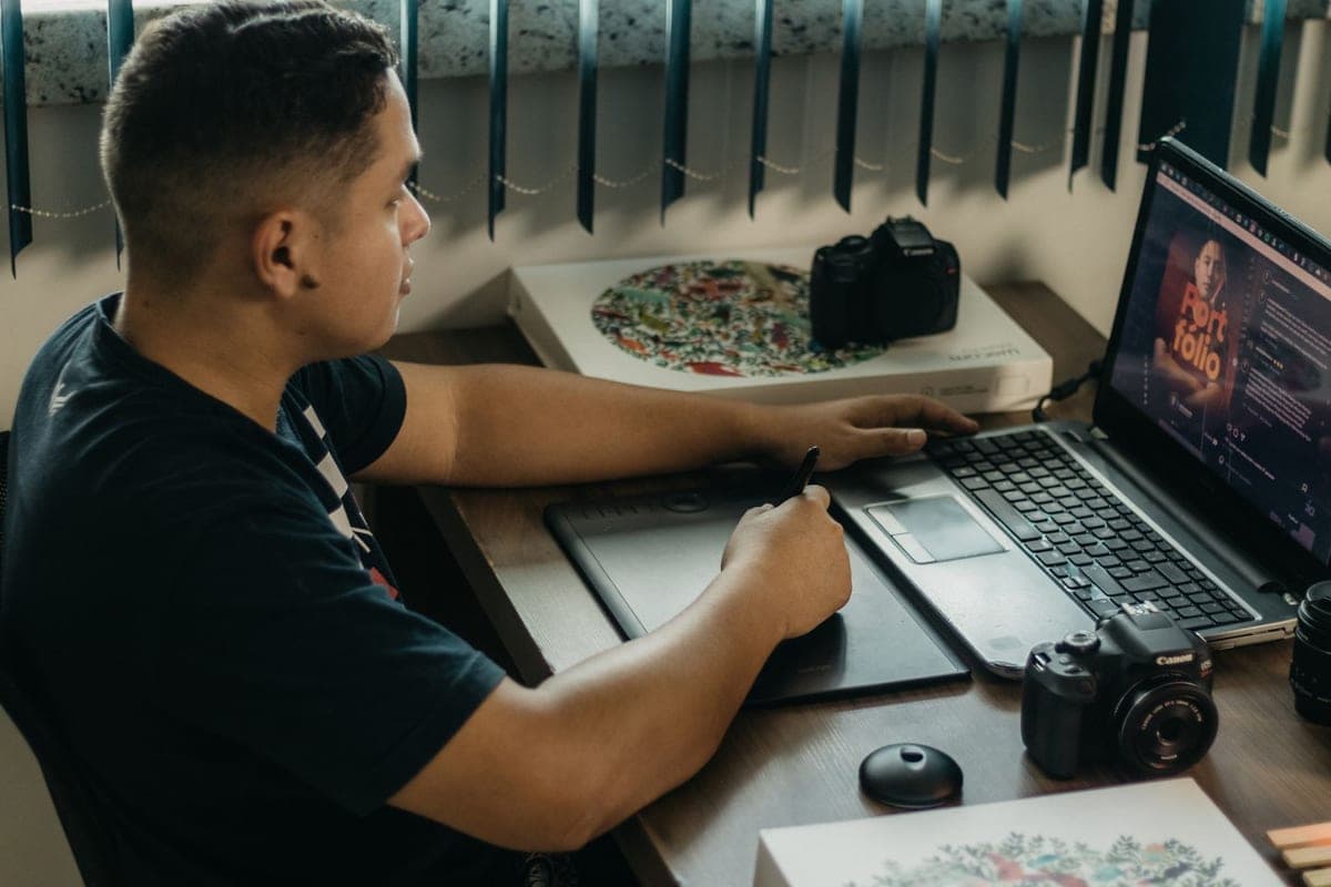 Freelance Contract Clauses Explained: The 8 Essential Terms Every Contract Needs in 2026 – featured image