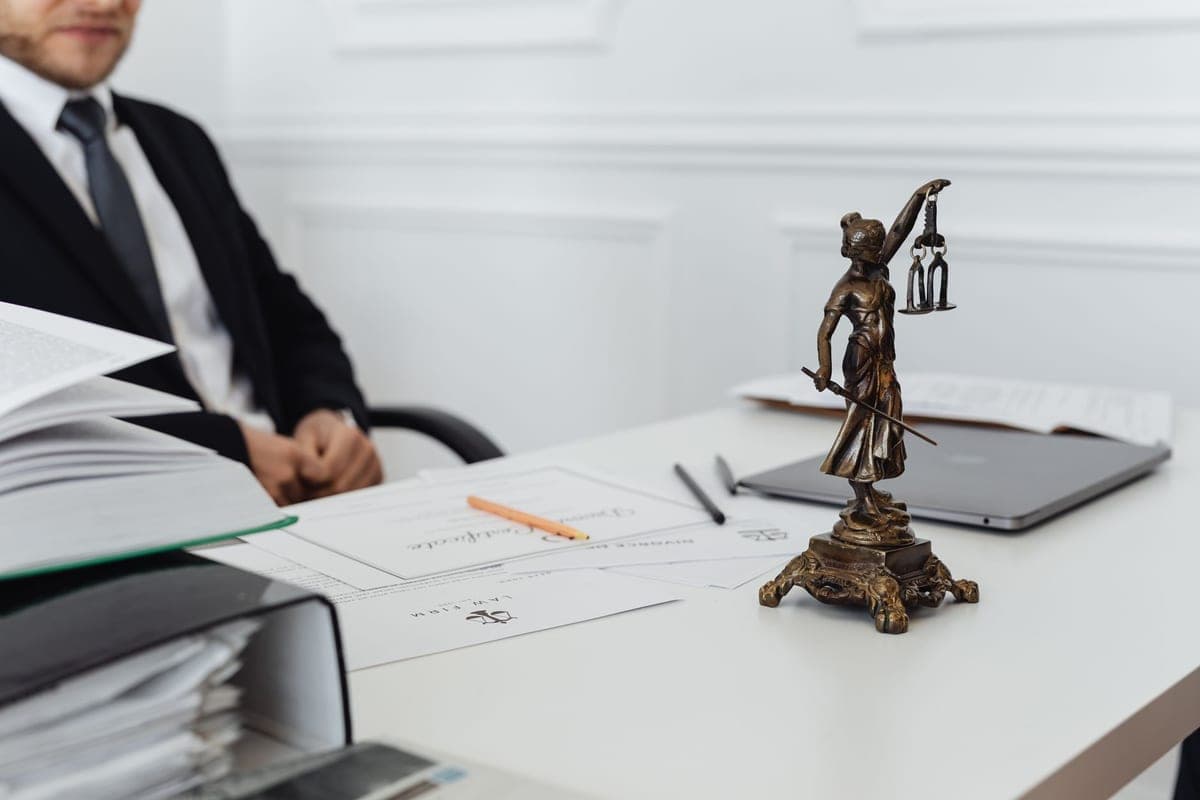 Freelance Subcontracting Rules and Best Practices in 2026: Scale Safely – featured image