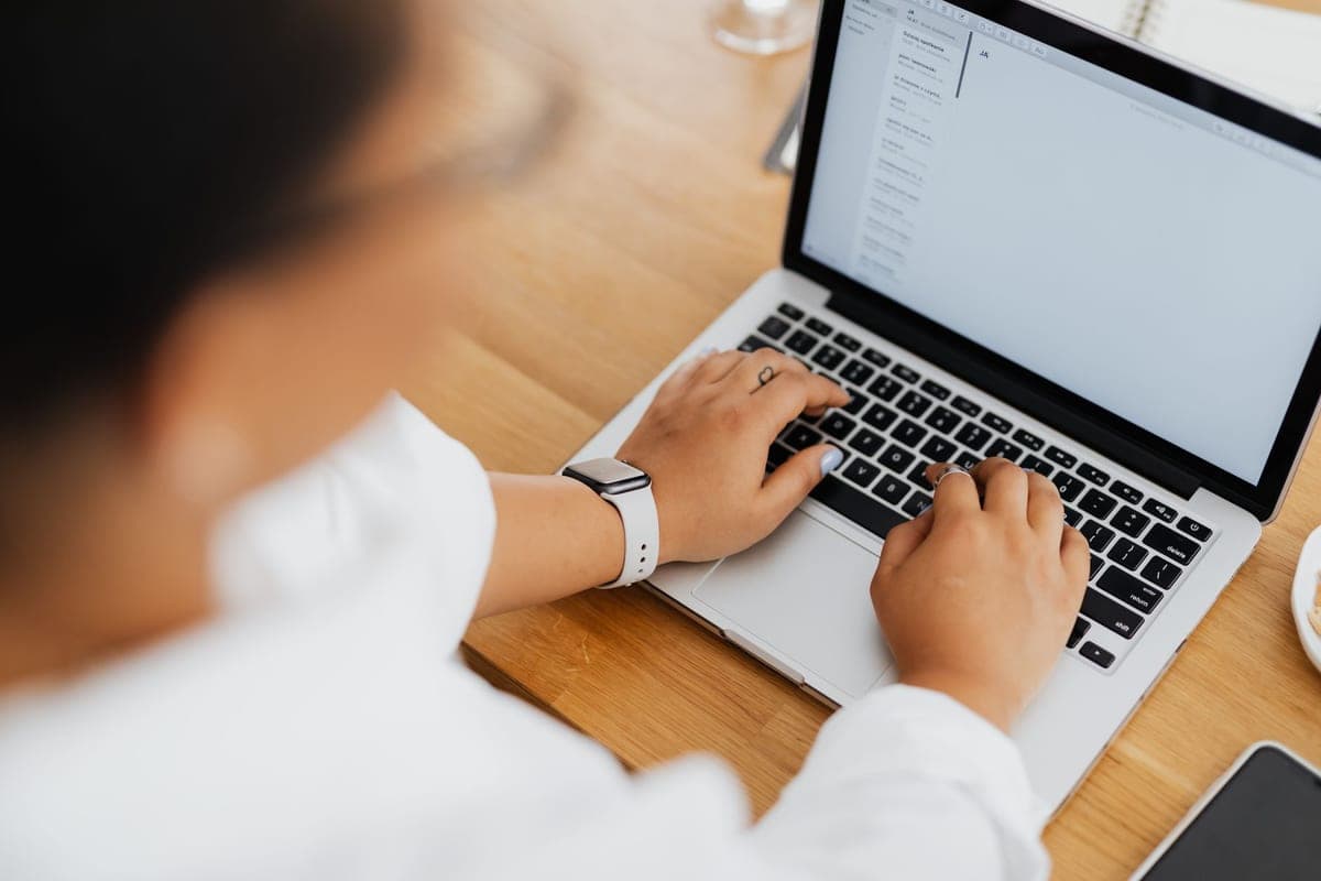 How to Monetize a Newsletter on Substack in 2026 (From Zero to 1,000 Paid Subs) – featured image