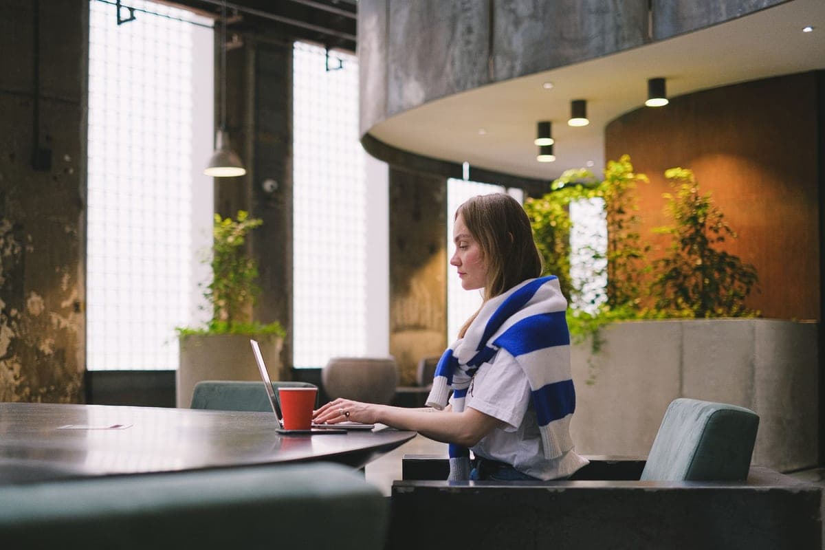 How to Package Freelance Services Into Productized Offers in 2026 (Stop Trading Time for Dollars) – featured image