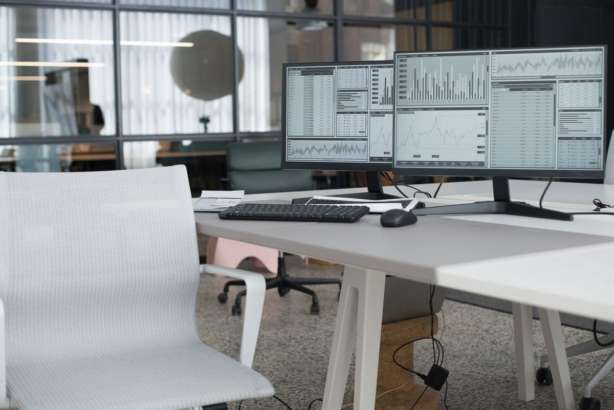 Best Remote Jobs for Introverts in 2026 That Pay $25+ an Hour (Zero Camera or Calls) – featured image