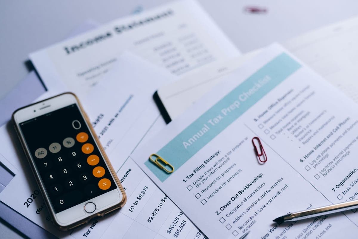 Freelance Tax Guide for Filipinos in 2026: BIR Registration, 8% Gross Income Tax & Form 1701Q – featured image