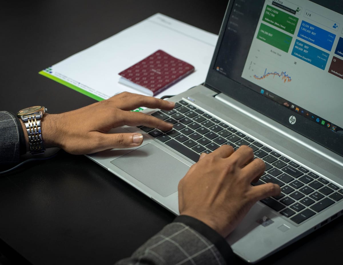 Featured image for How to Earn from Canva Templates Without a Graphic Design Degree in 2026