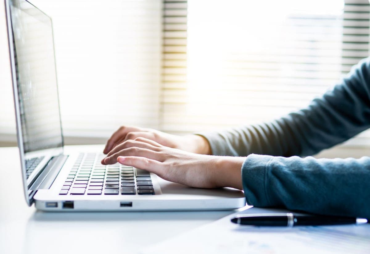 How to Fire a Bad Freelance Client Professionally in 2026 (5 Diplomatic Email Templates) – featured image