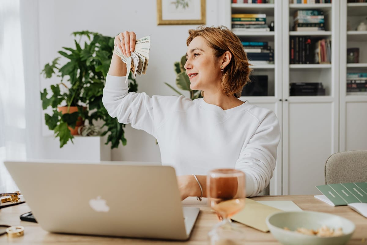 Featured image for How to Monetize a WhatsApp Channel for Income in 2026: 5 Proven Methods