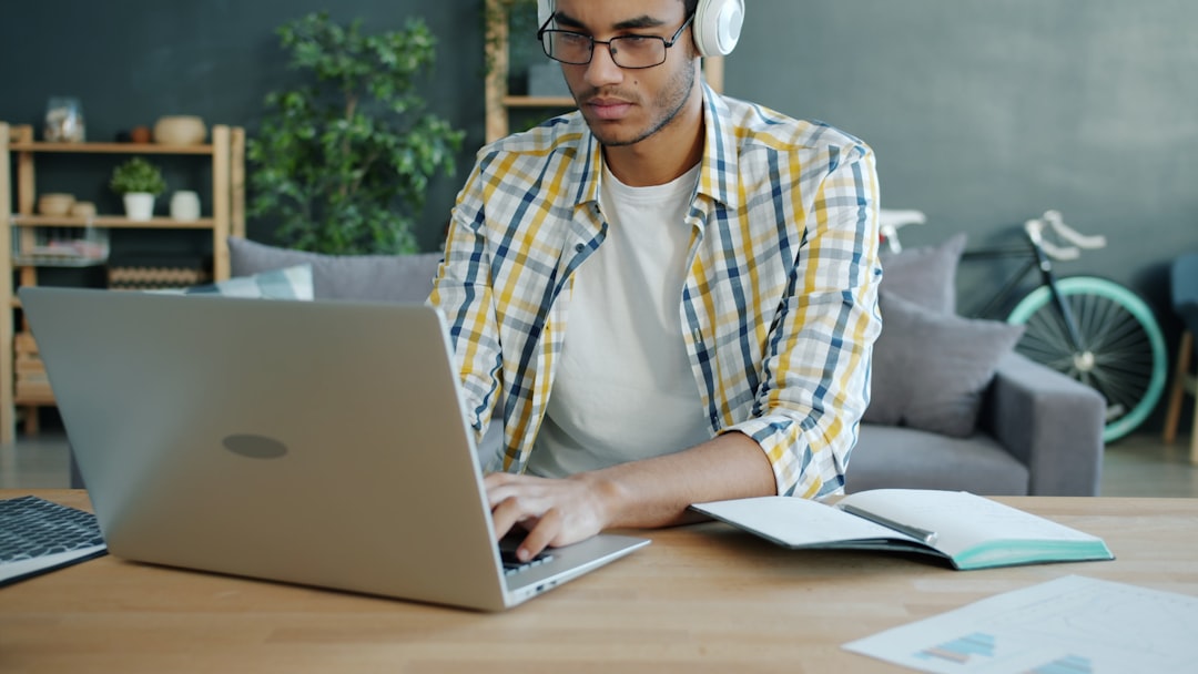 10 Best AI Transcription Tools for Remote Workers (2026 Ultimate Guide)