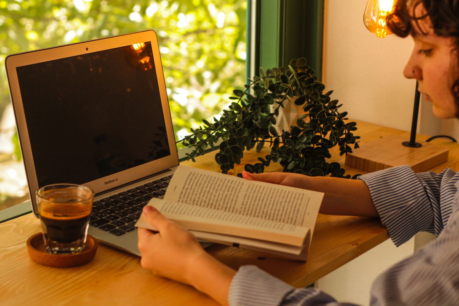 Best Remote Jobs for Introverts in 2026 (High-Paying, No Phone Calls or Meetings) – featured image