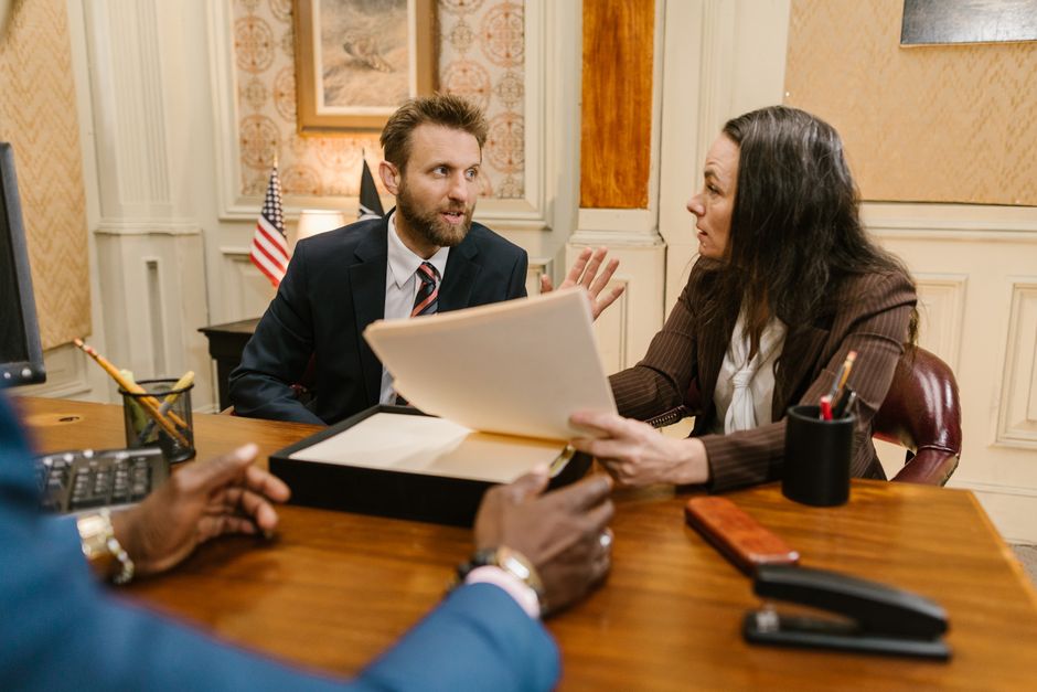 10 Client Red Flags Every Freelancer Must Avoid in 2026 (Spot Bad Clients Early) โ featured image