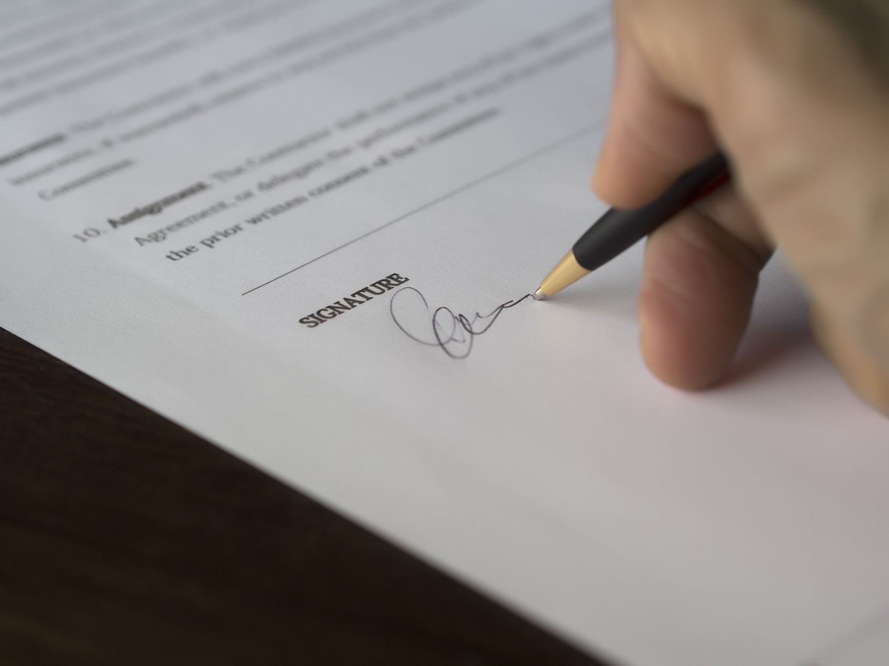 Freelance Contract Checklist 2026: 10 Clauses Every Contractor Needs โ featured image