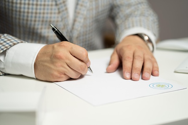 How to Start Contract Work as a Freelancer in 2026 (Beginner's Blueprint) – featured image