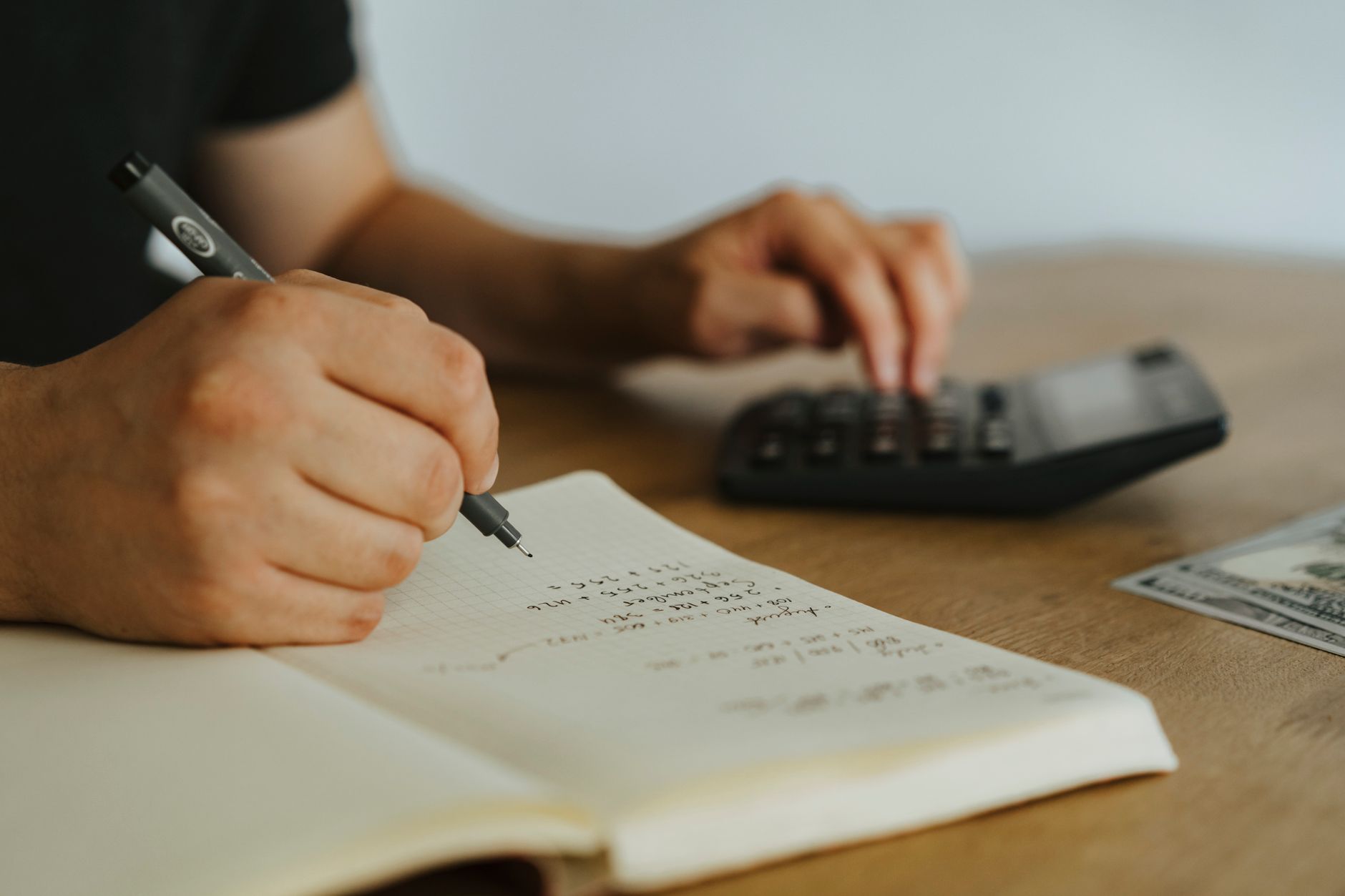 Freelance Rate Calculator: How to Accurately Calculate Your Hourly & Day Rate in 2026 – featured image