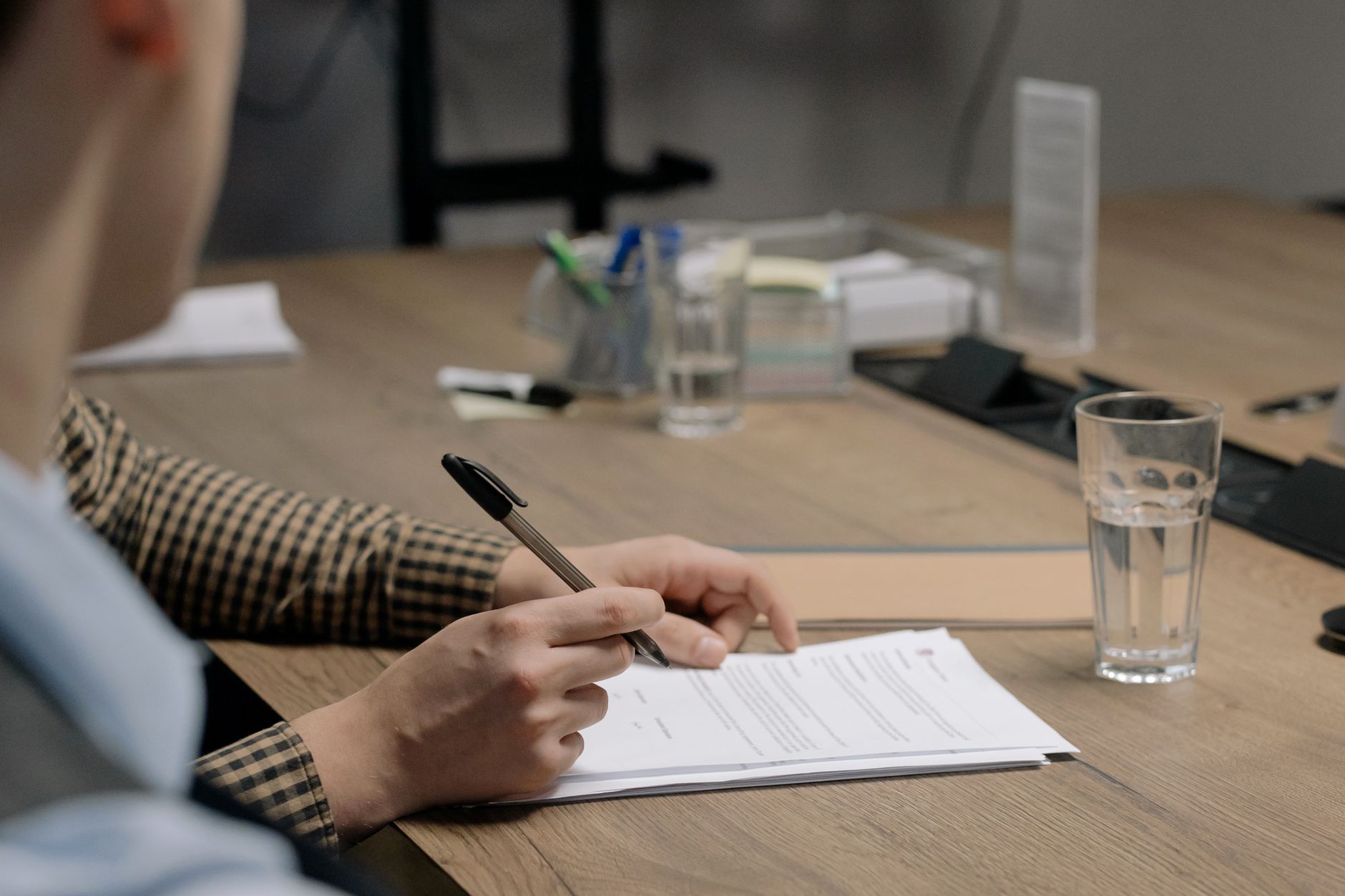 How to Fire a Bad Freelance Client Professionally (Scripts & Contract Guide 2026) – featured image