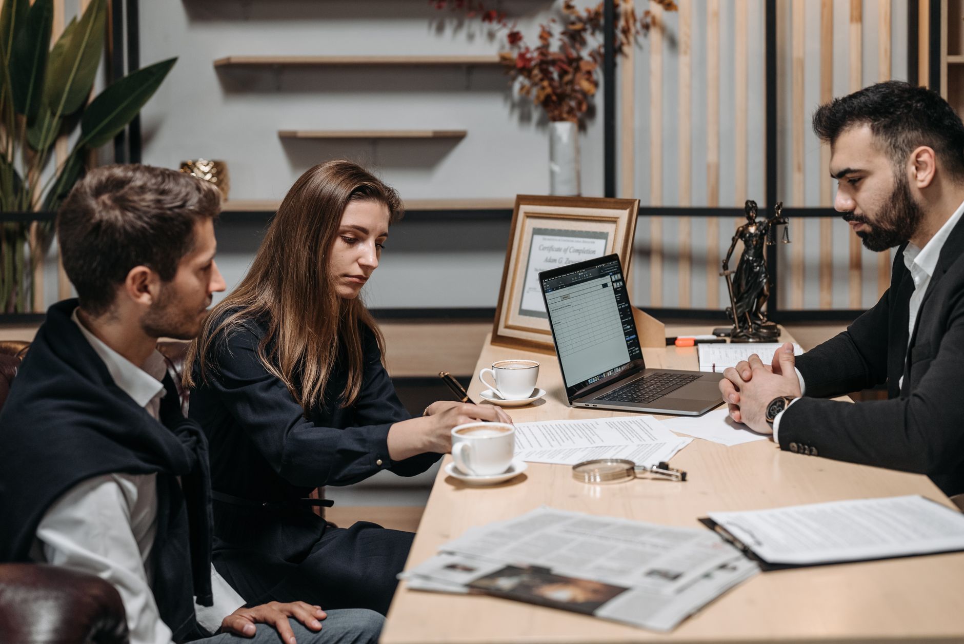 How to Handle Scope Creep as a Freelancer in 2026 (10 Polite Email Scripts) β featured image