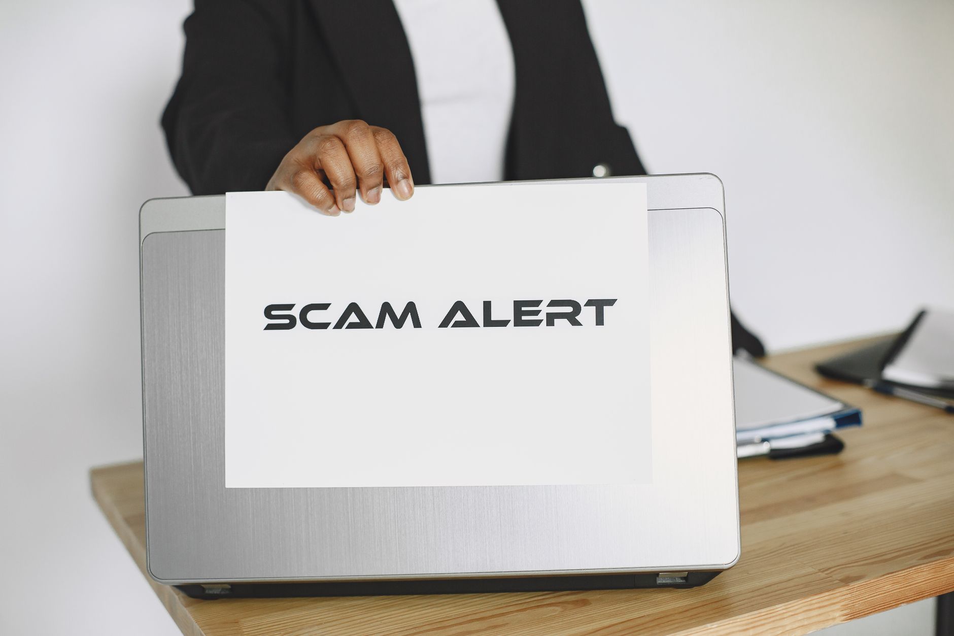 How to Spot Fake Remote Job Offers on LinkedIn & Indeed in 2026 (Identity Theft Traps) – featured image