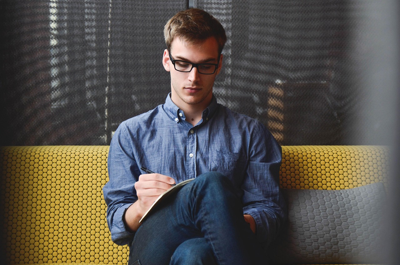 How to Start Freelancing With No Experience in 2026 (Step-by-Step Guide) – featured image