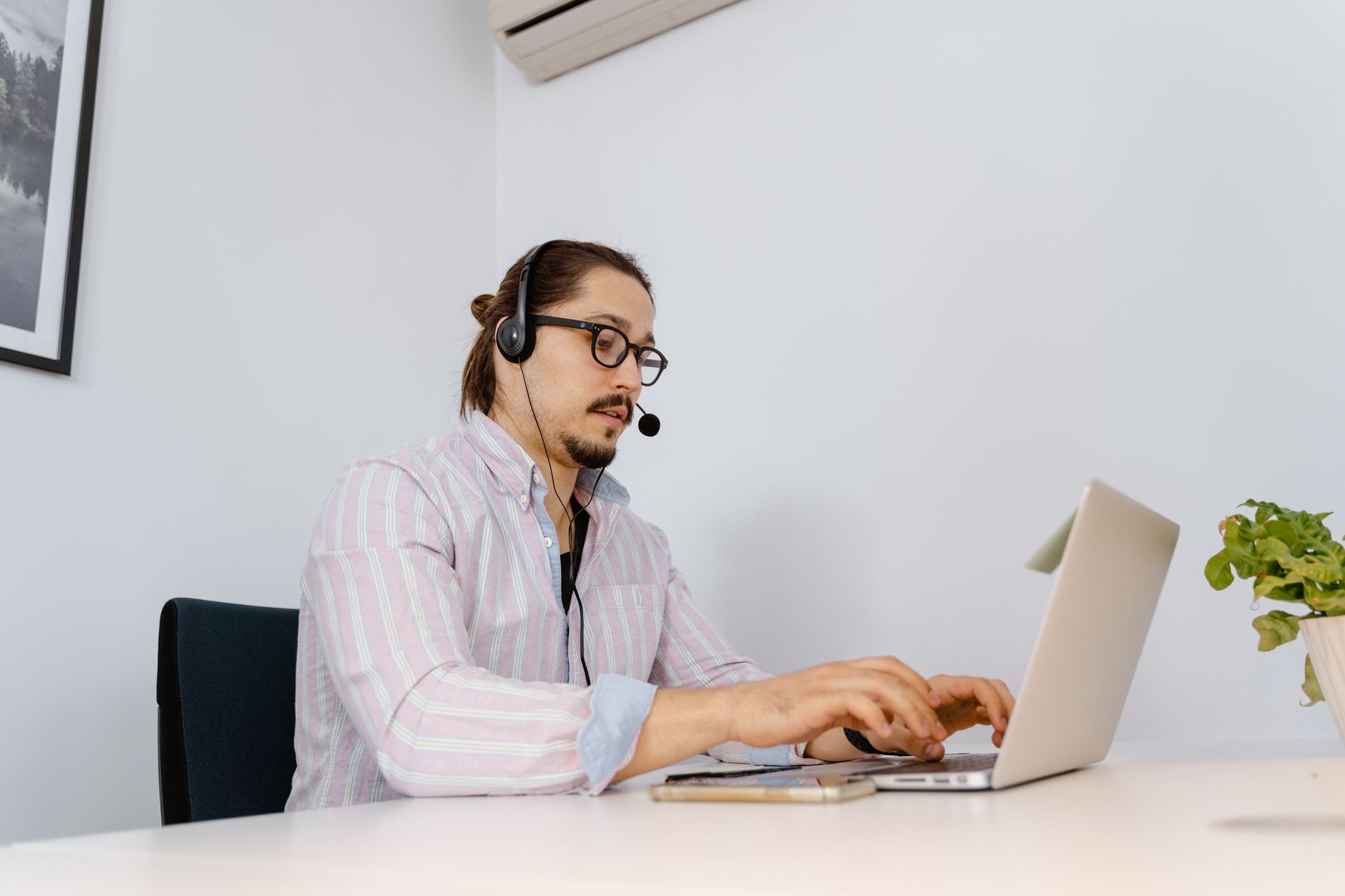Featured image for Remote Customer Service Jobs in Nigeria: The Realistic Guide