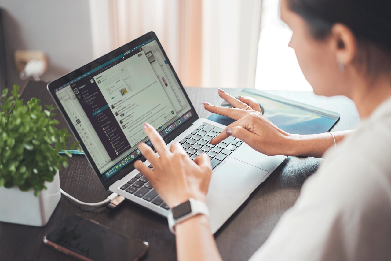 Featured image for Remote Virtual Assistant Jobs Philippines: The Career That
