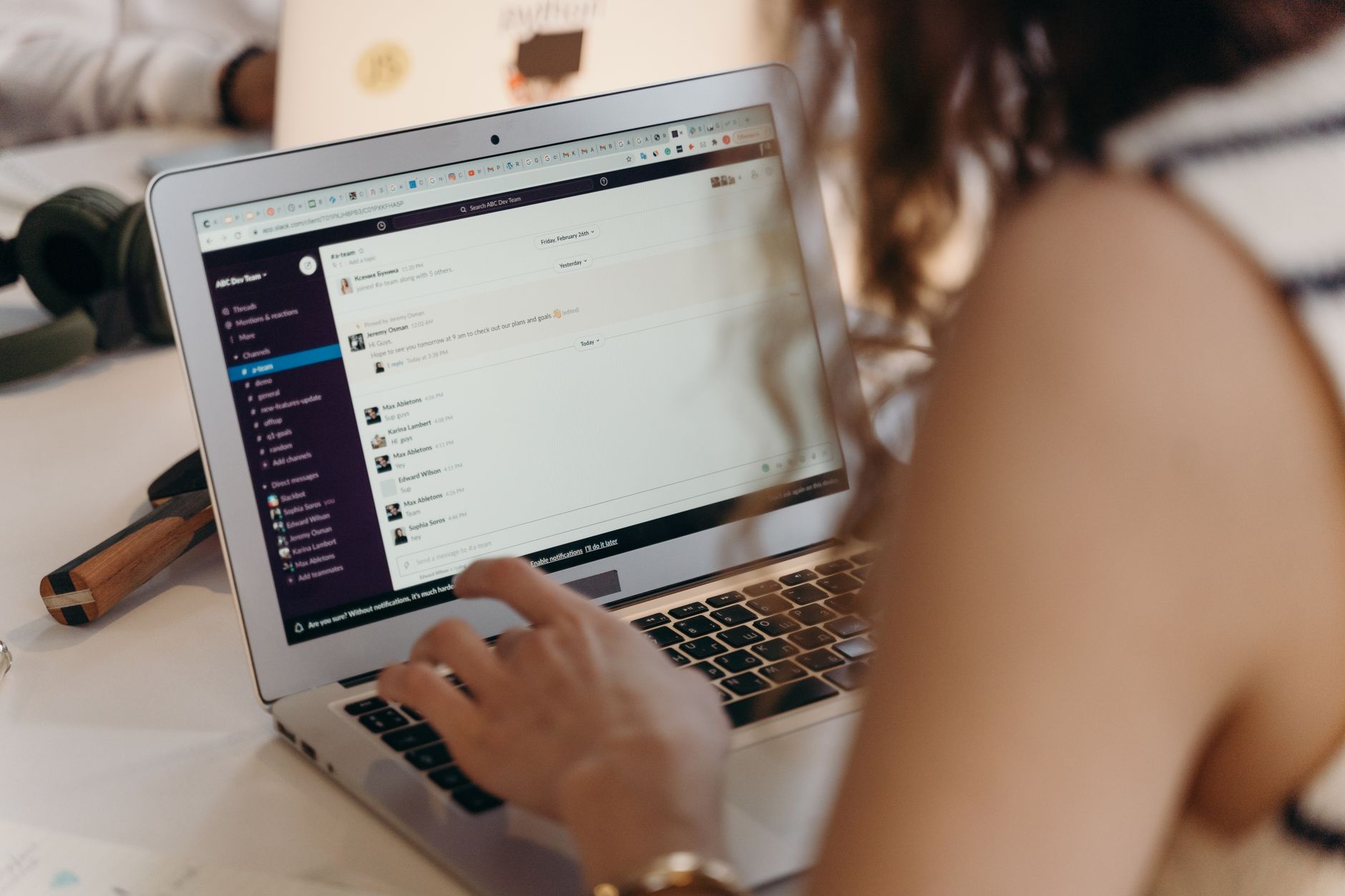 Featured image for Slack Review: Team Chat Workhorse