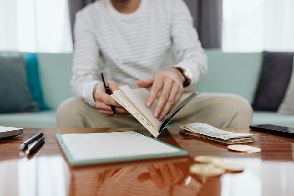 Upwork Review 2026: Can Beginners Still Make Money on Upwork?